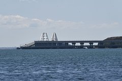 Подробнее о статье Движение машин по Крымскому мосту возобновили